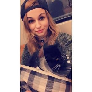 Meet your Posher, Brooke